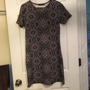 Pattern geometric shift dress